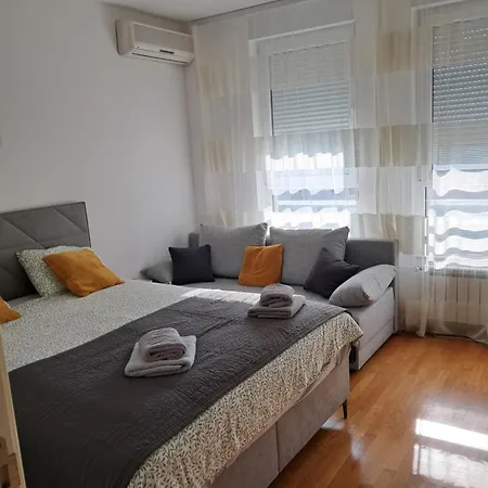 Manhattan Seboj Belvil * Βελιγράδι